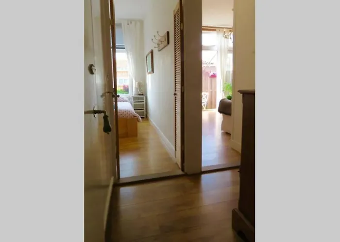 Beachtime Close To The Beach, Centre *