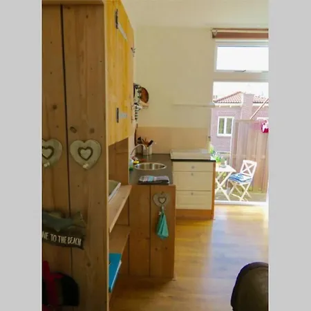 Beachtime Close To The Beach, Centre